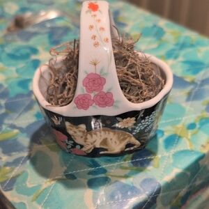 Floral Cat Design Ceramic Basket